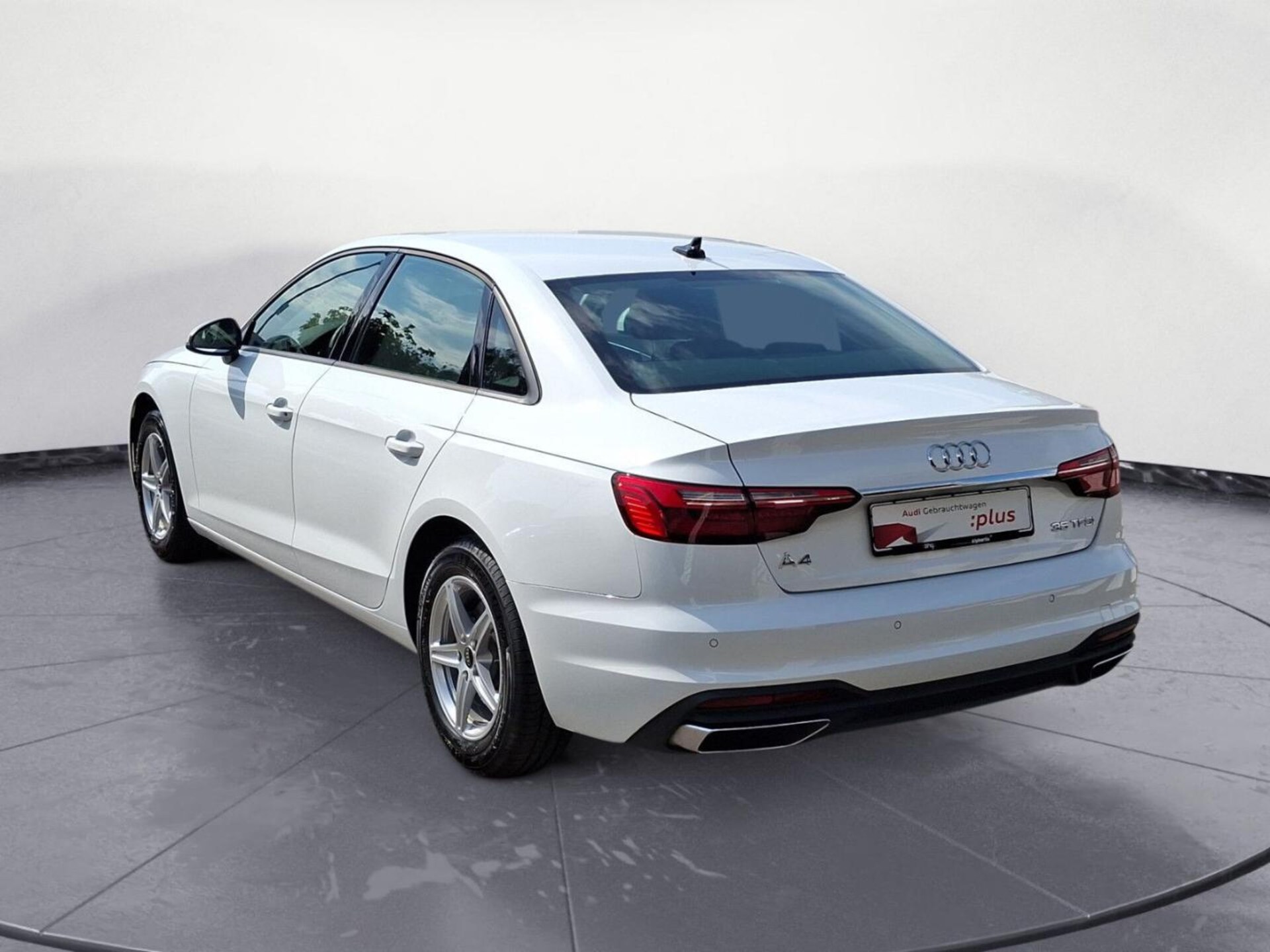 Audi A4 Limousine