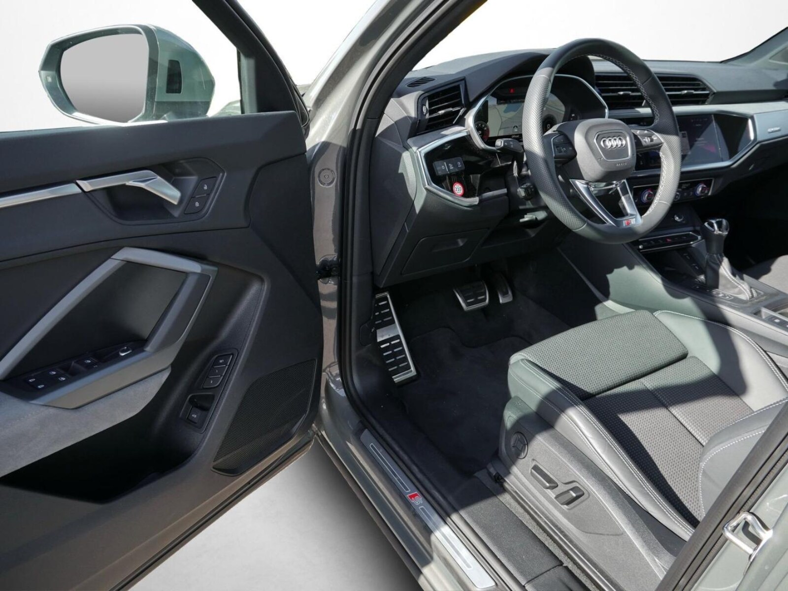 Audi Q3 – Bild 14
