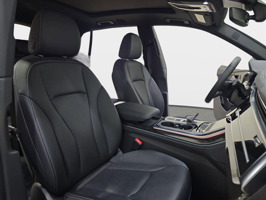 2025 Audi Q8 Premium Plus - Photo 12