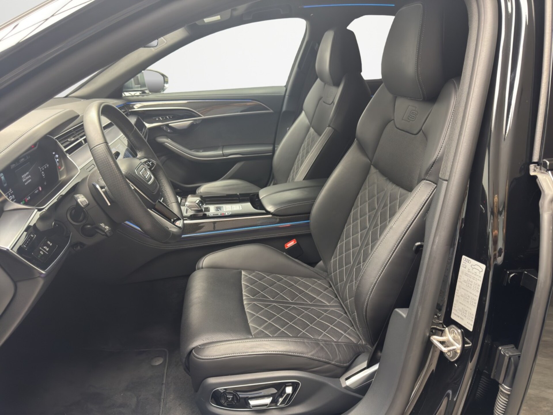 Audi S8