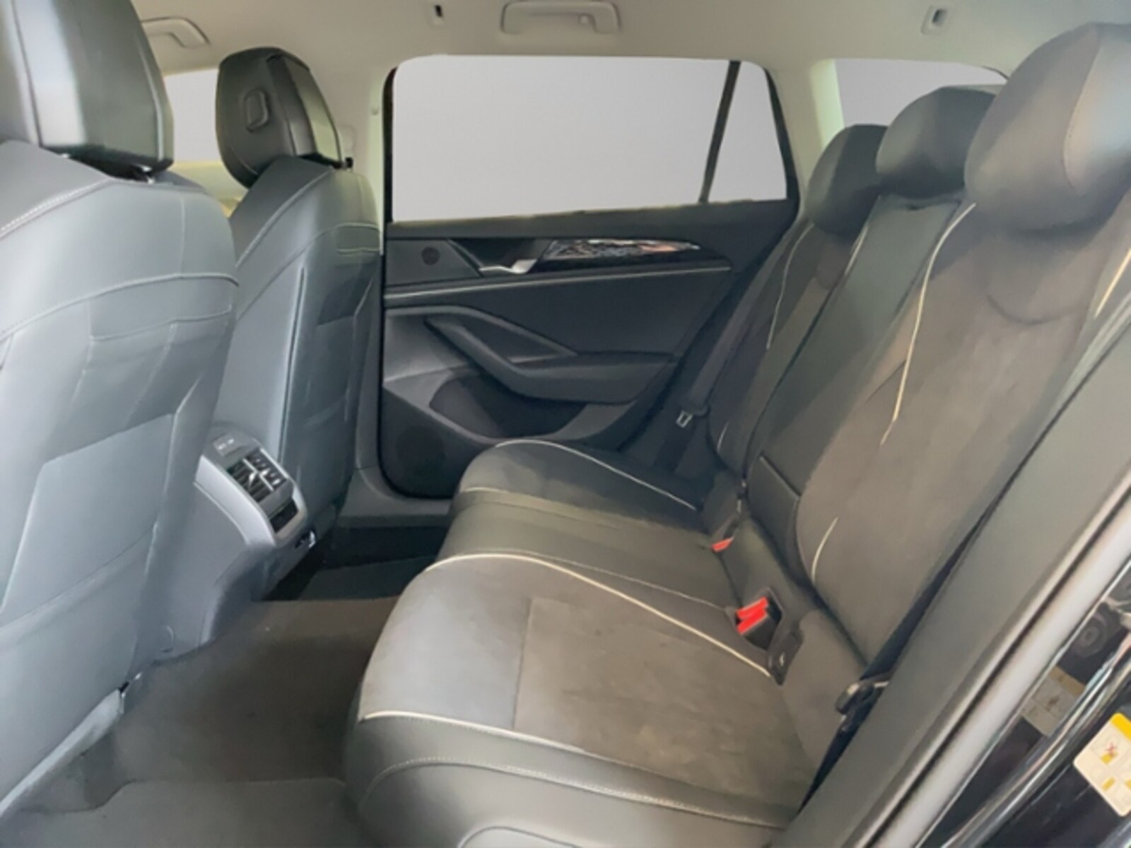 Volkswagen Passat – Bild 12