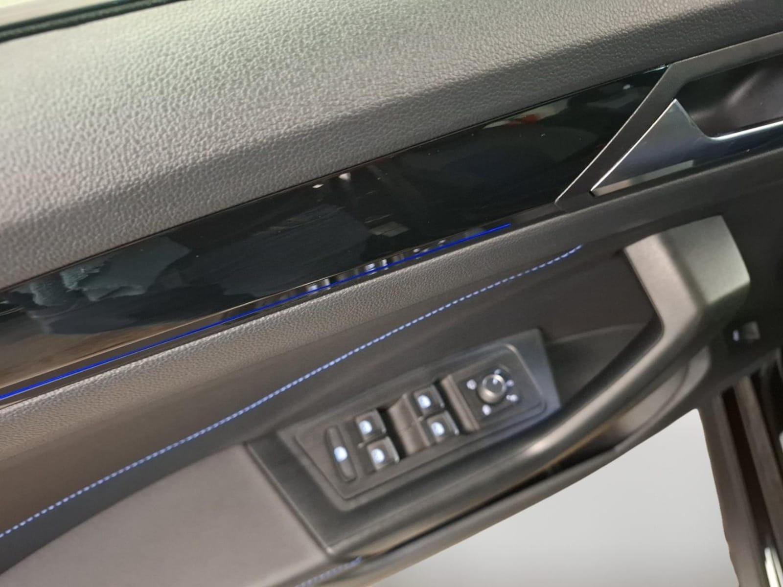 Volkswagen T-Roc – Bild 13