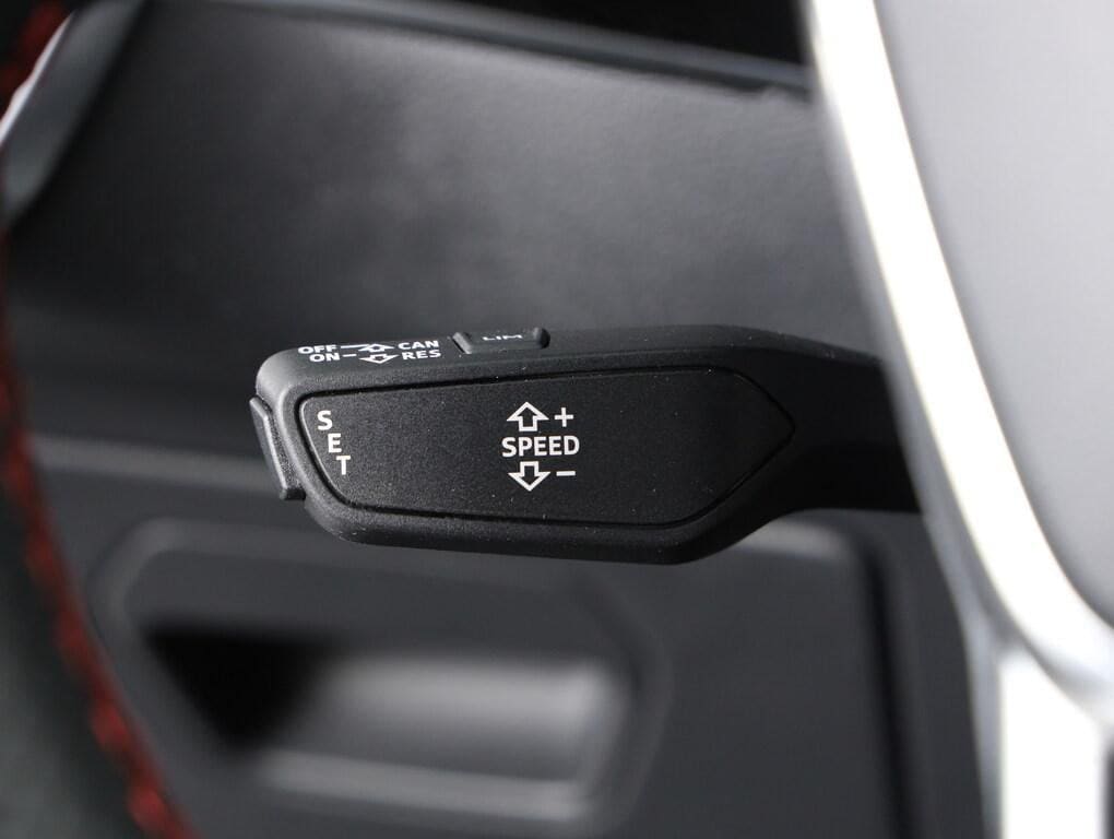 Image about Audi RS 6 Avant RS 6 Avant 441 kW (600 PS) tiptronic