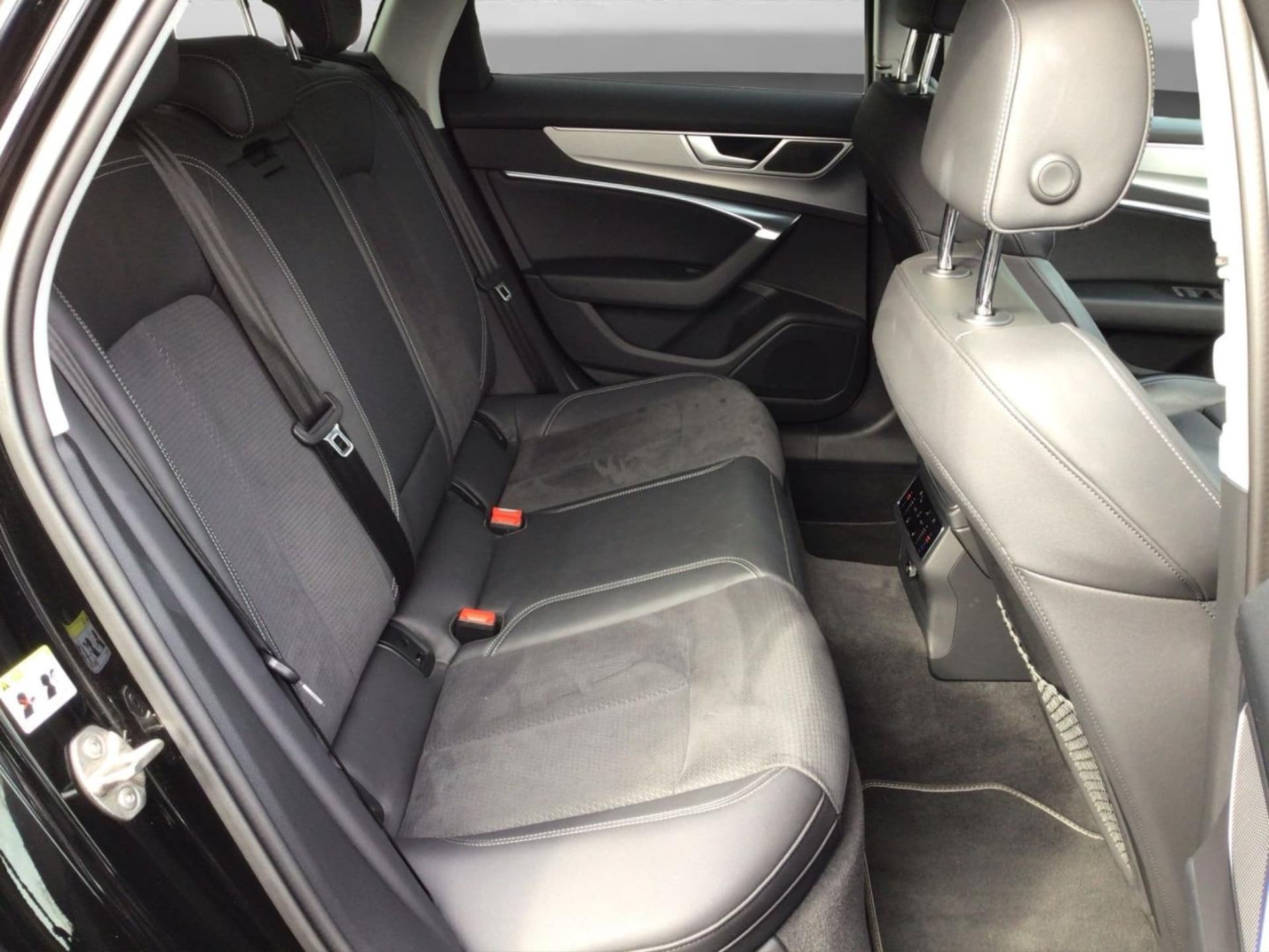 Audi S6 Avant