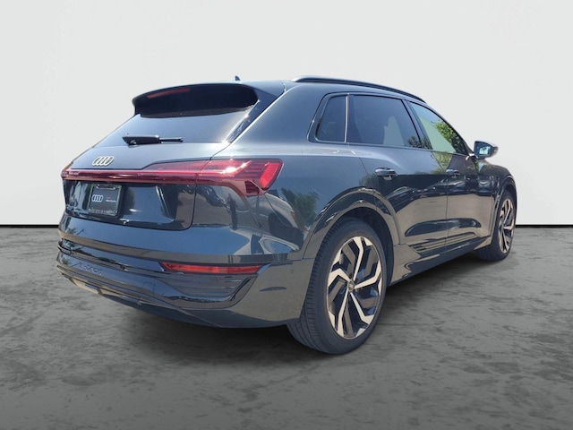 2024 Audi Q8 e-tron
