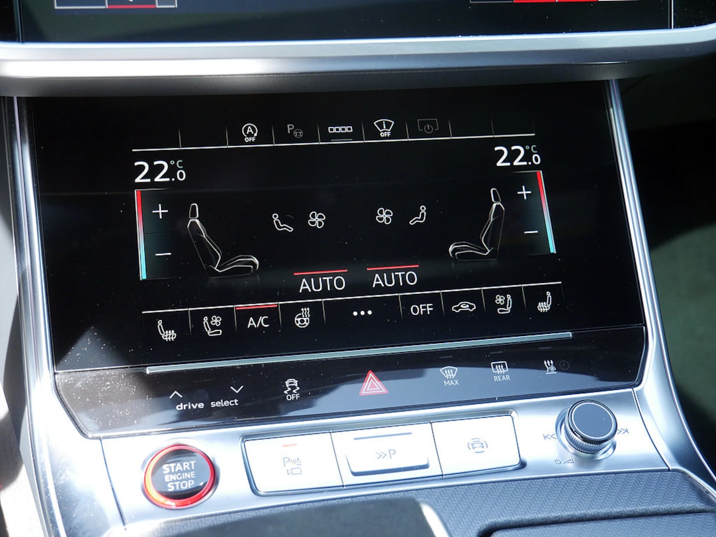 Bild über Audi RS 6 Avant TFSI quattro tiptronic - für weitere Informationen kontaktieren Sie den Audi Partner