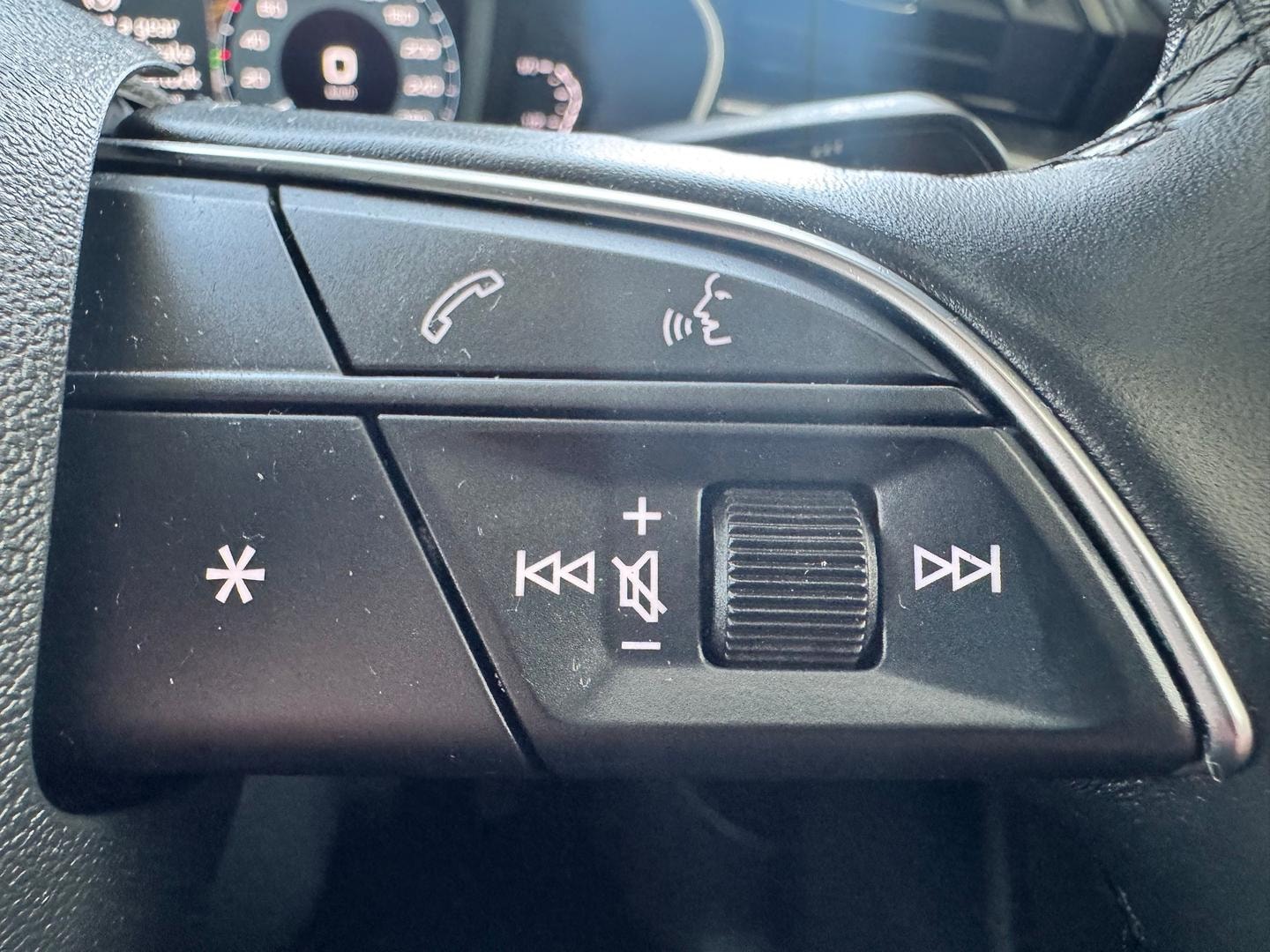 Image about Audi Q3 35 TFSI S tronic