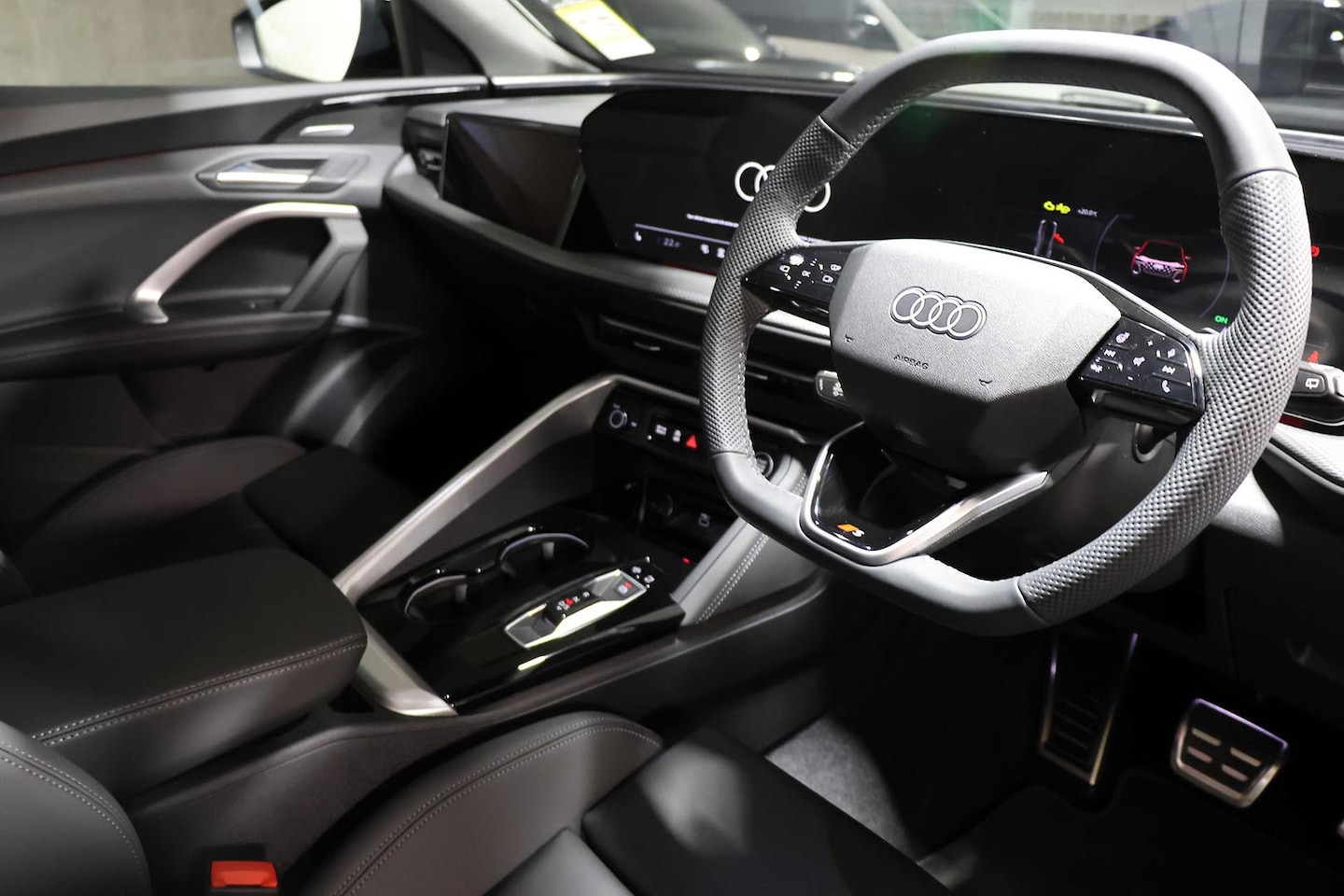 Image about Audi Q5 SUV TFSI quattro 200 kW sport