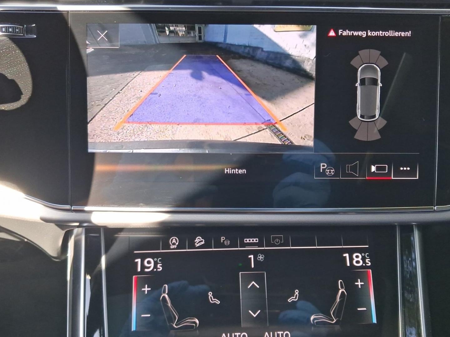 Bild über Audi Q8 50 TDI quattro tiptronic - für weitere Informationen kontaktieren Sie den Audi Partner