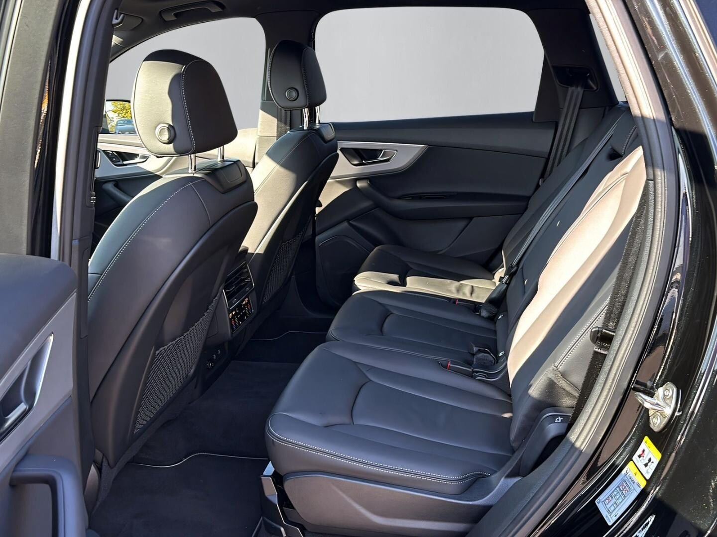 Bild über Audi Q7 SUV TDI quattro 210 kW tiptronic - für weitere Informationen kontaktieren Sie den Audi Partner