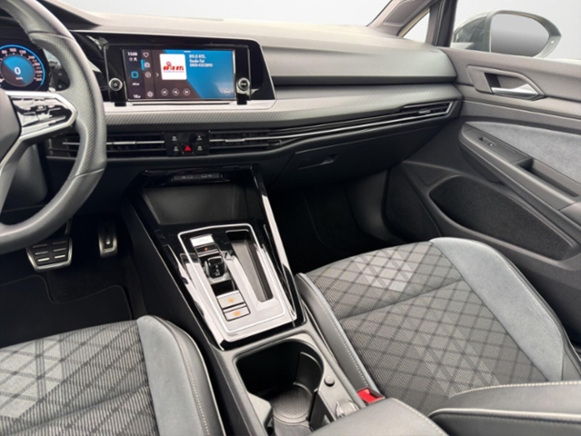Volkswagen Golf R-Line