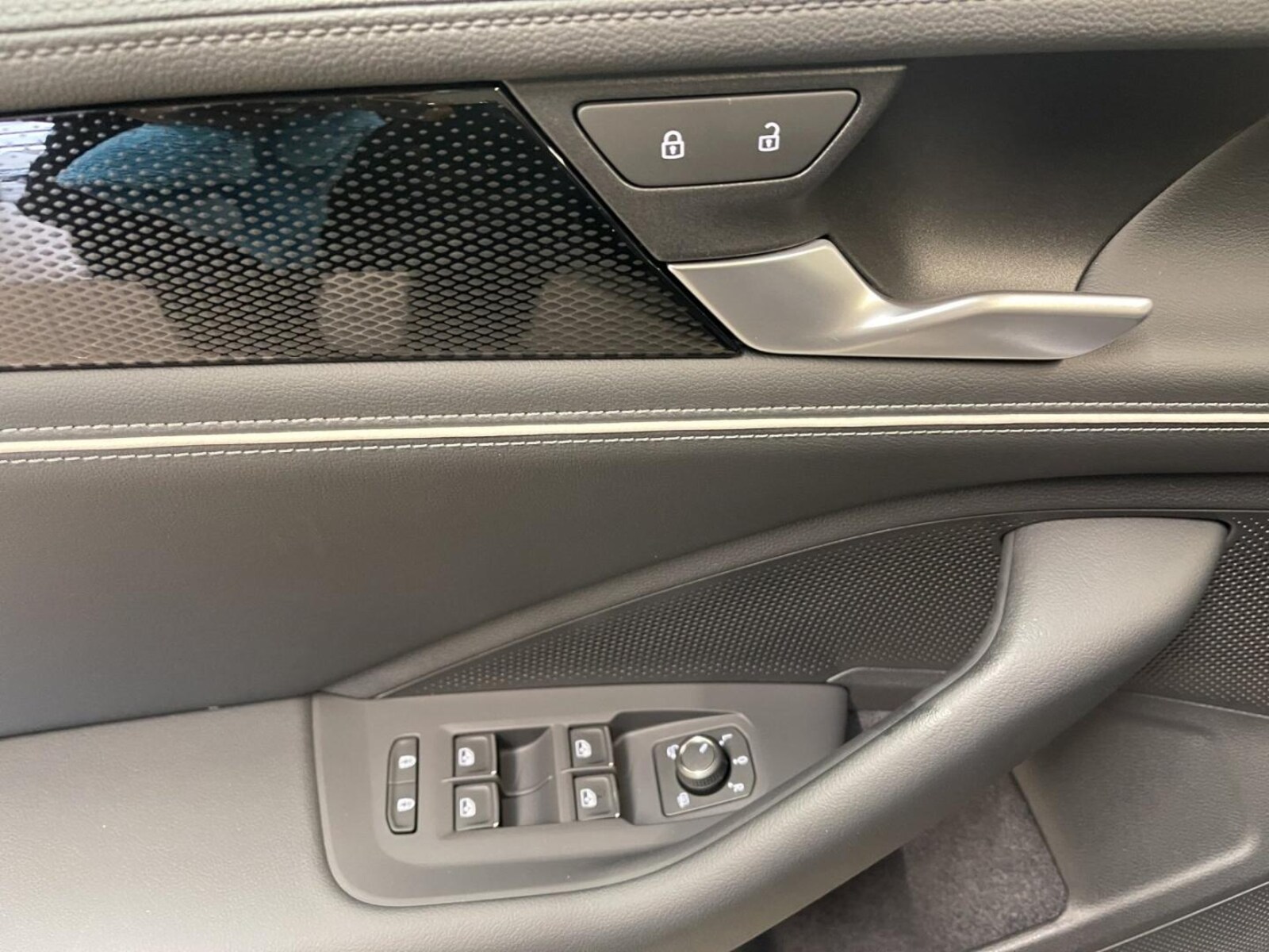 Volkswagen Passat – Bild 9