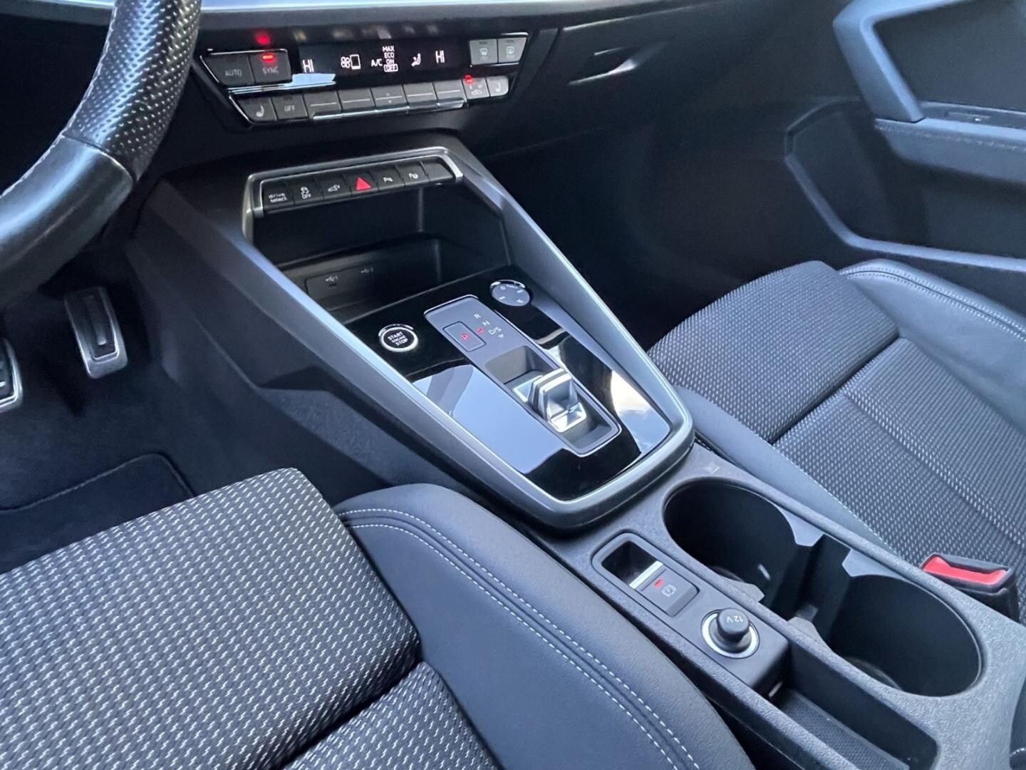 Bild über Audi A3 Sportback TFSI e 40 TFSI e S tronic - für weitere Informationen kontaktieren Sie den Audi Partner