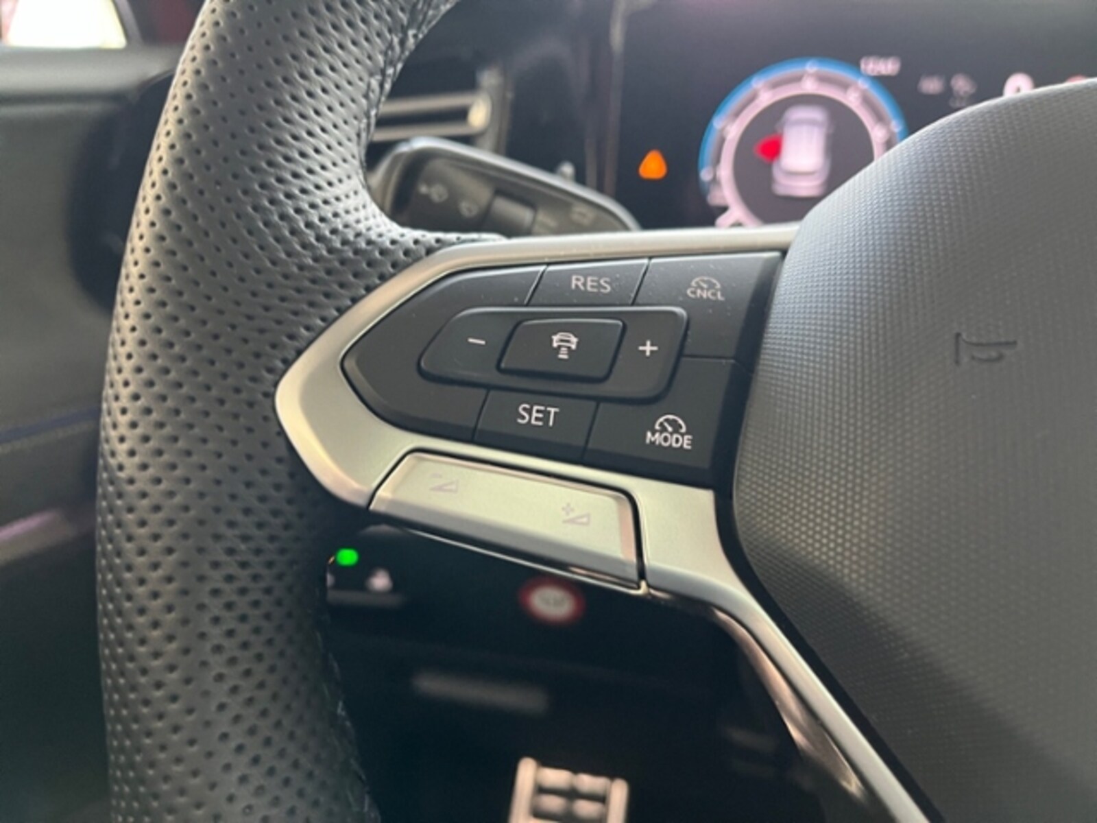 Volkswagen Tiguan – Bild 17