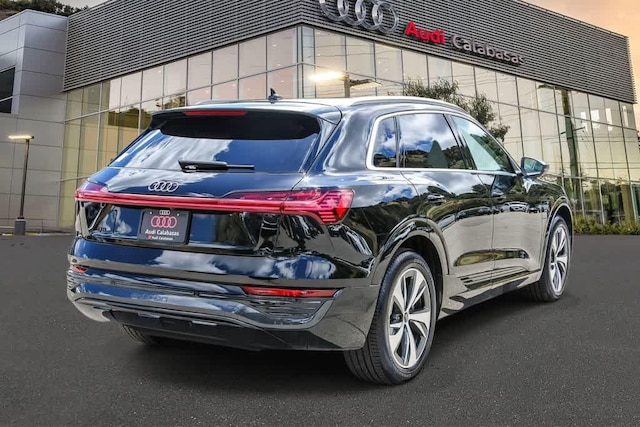 2024 Audi Q8 e-tron