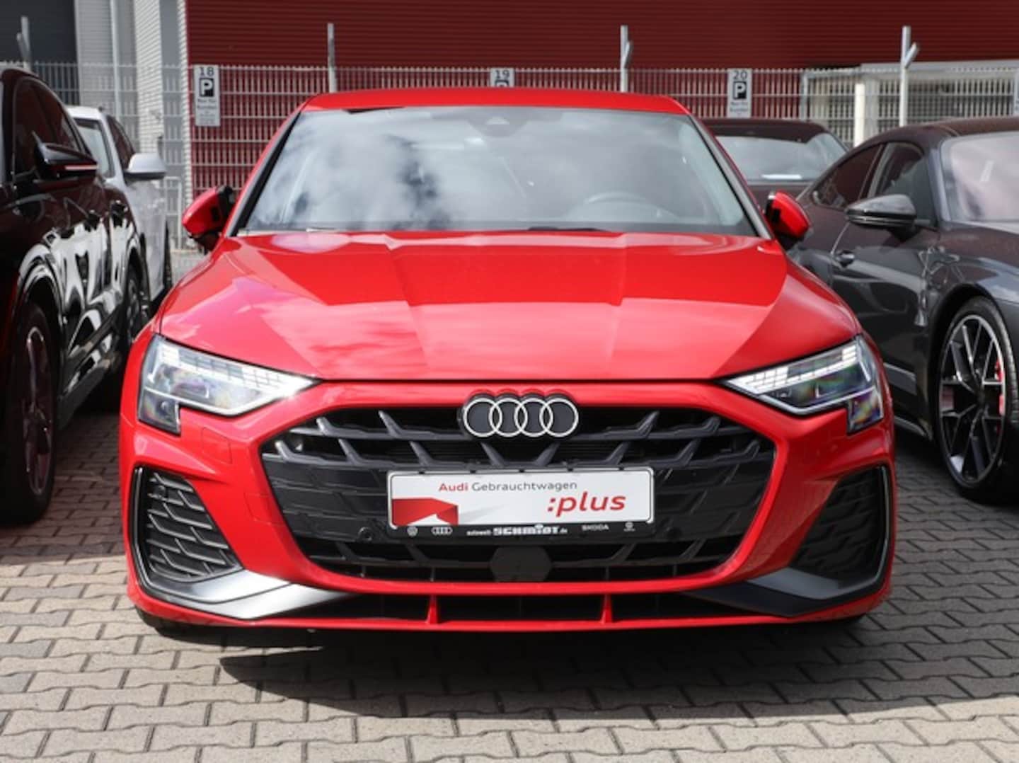 Bild über Audi A3 Sportback S line 35 TFSI S tronic - für weitere Informationen kontaktieren Sie den Audi Partner
