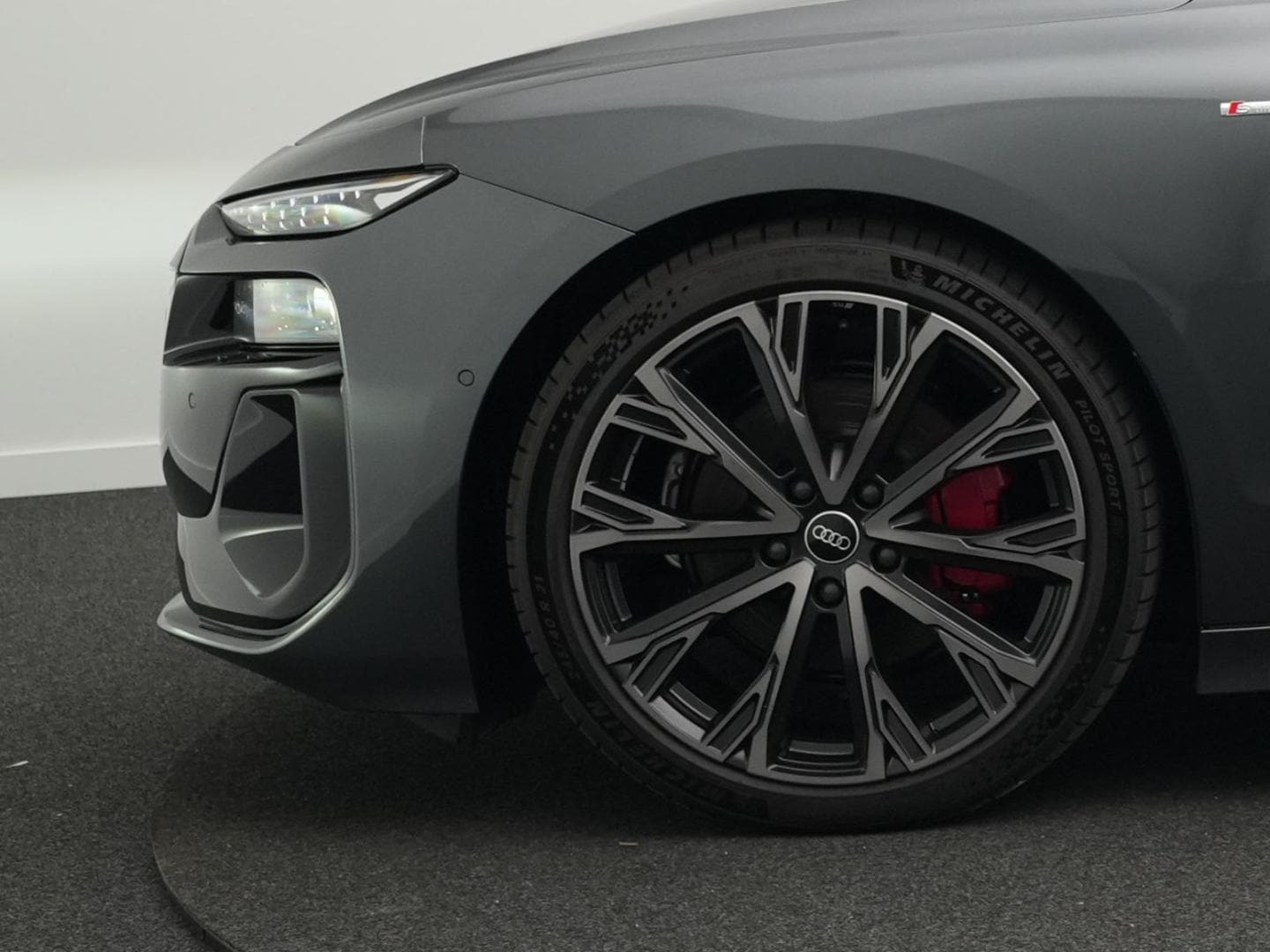 Bild über Audi A6 Sportback e-tron e-tron - für weitere Informationen kontaktieren Sie den Audi Partner