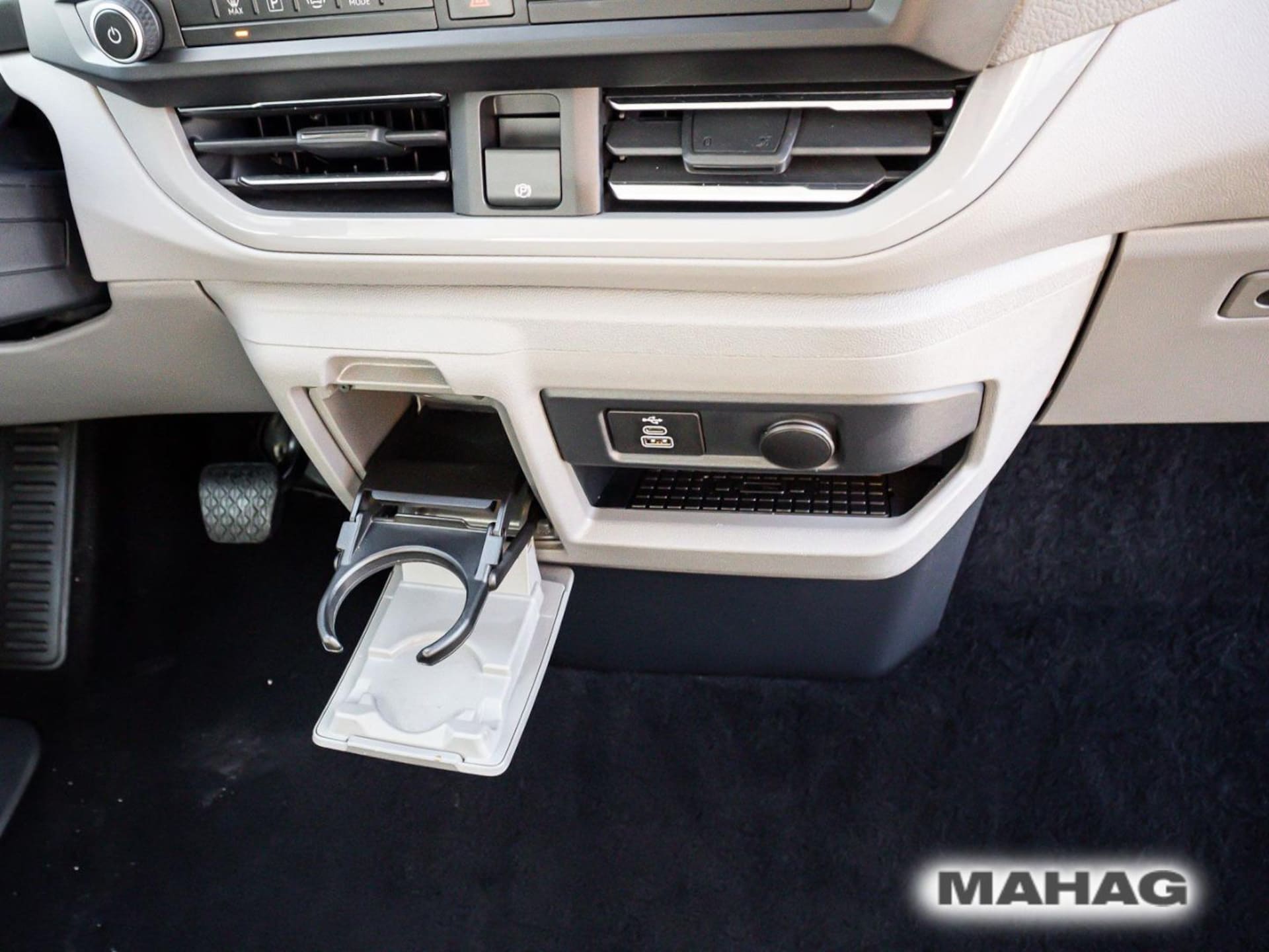 Volkswagen Caravelle Life