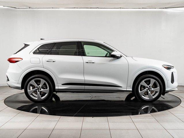 2025 Audi Q5 Premium Plus - Photo 11