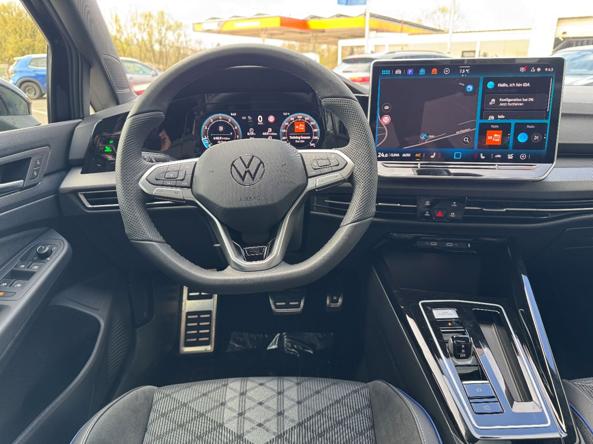 Volkswagen Golf R-Line