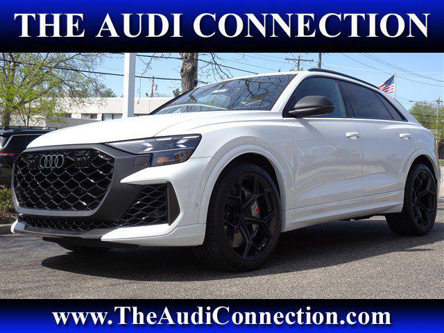 2026 Audi RS Q8 -'s photo