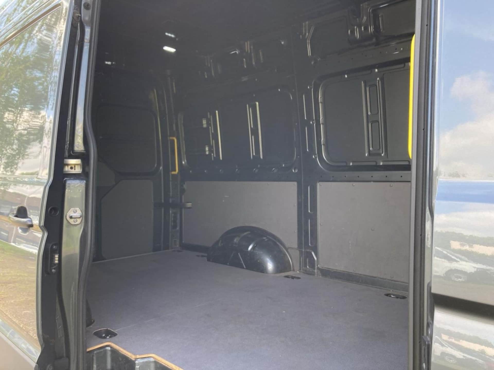 Volkswagen Crafter Kasten mittlerer Radstand