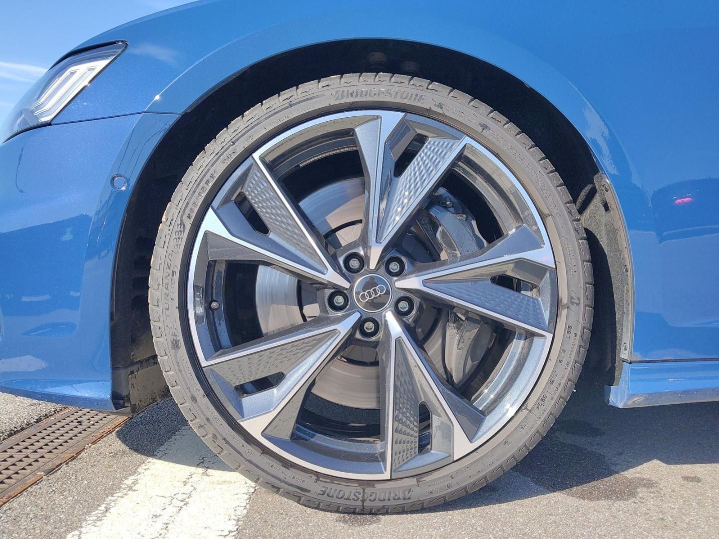 Bild über Audi S6 Avant TDI quattro tiptronic - für weitere Informationen kontaktieren Sie den Audi Partner