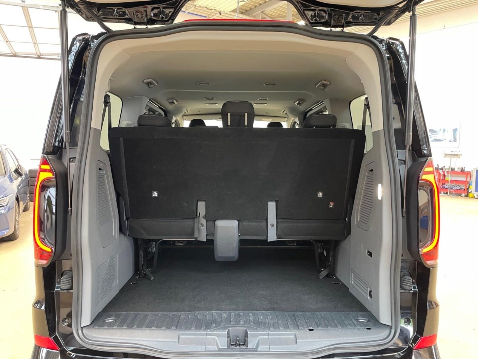Volkswagen Caravelle – Bild 16