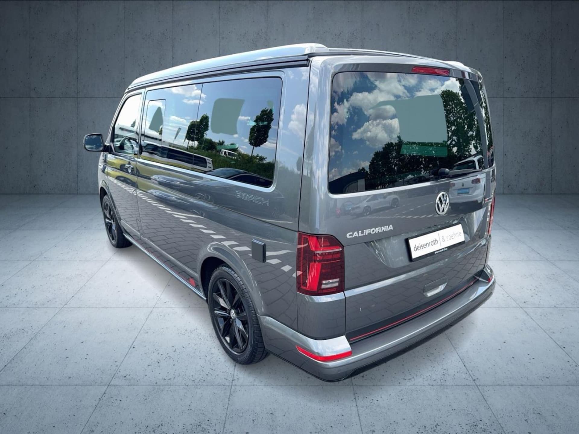 Volkswagen T6.1 California Beach