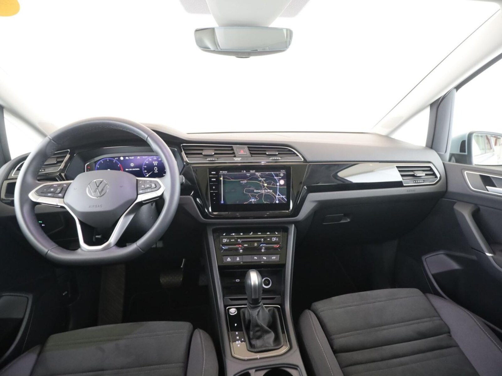 Volkswagen Touran – Bild 13
