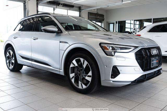 2021 Audi e-tron Premium