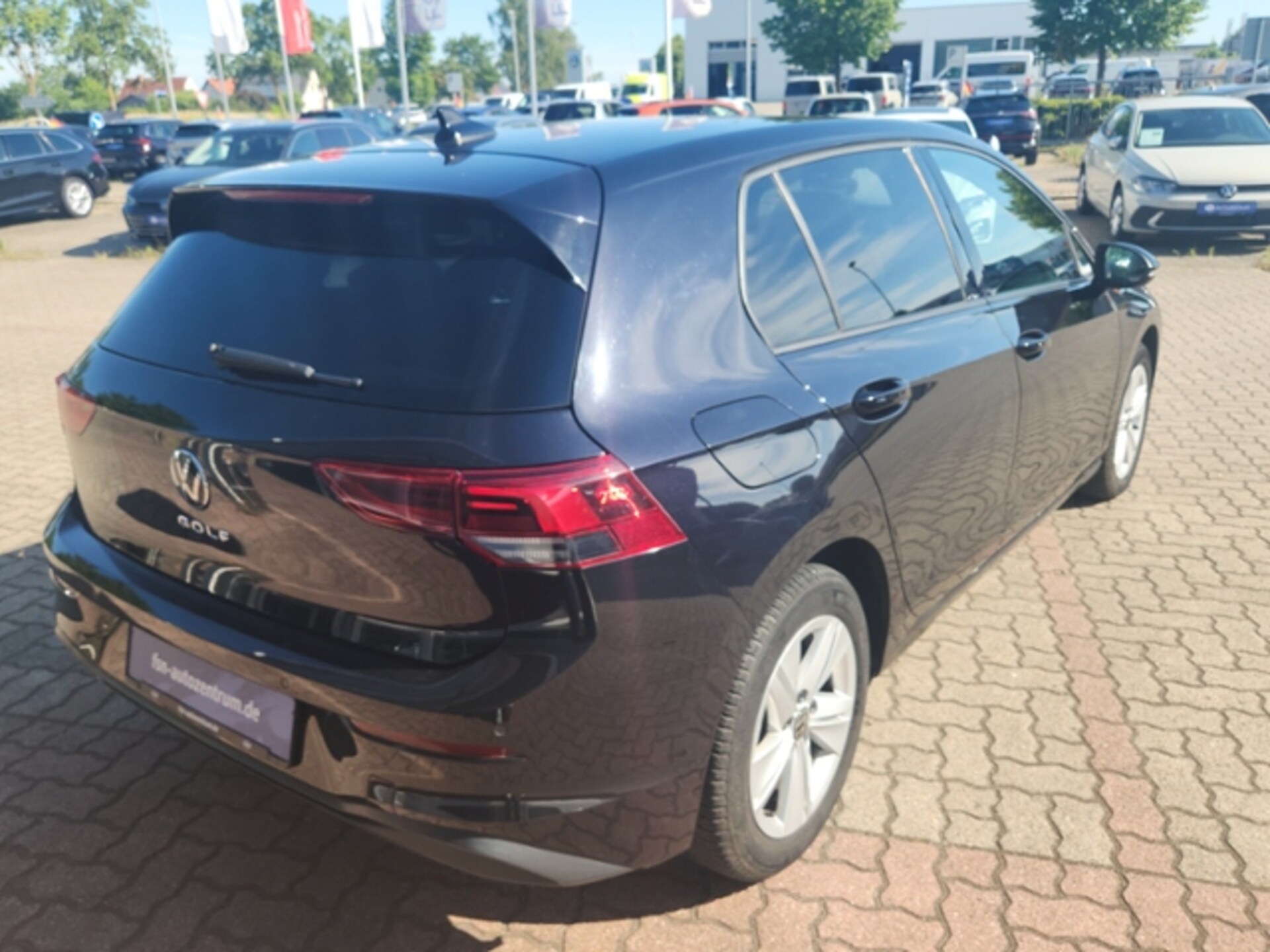 Volkswagen Golf Life