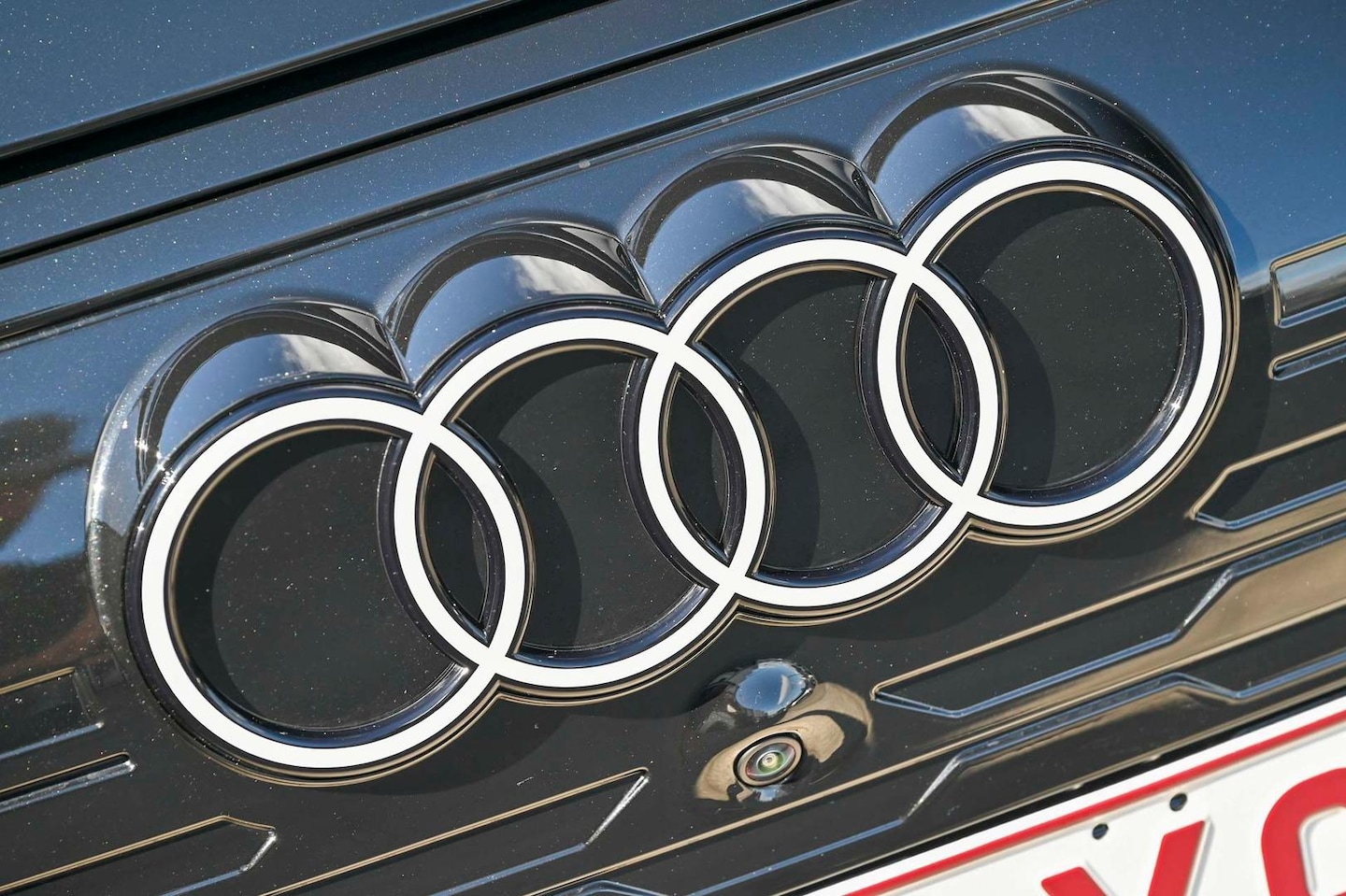 Image about Audi Q6 SUV e-tron e-tron
