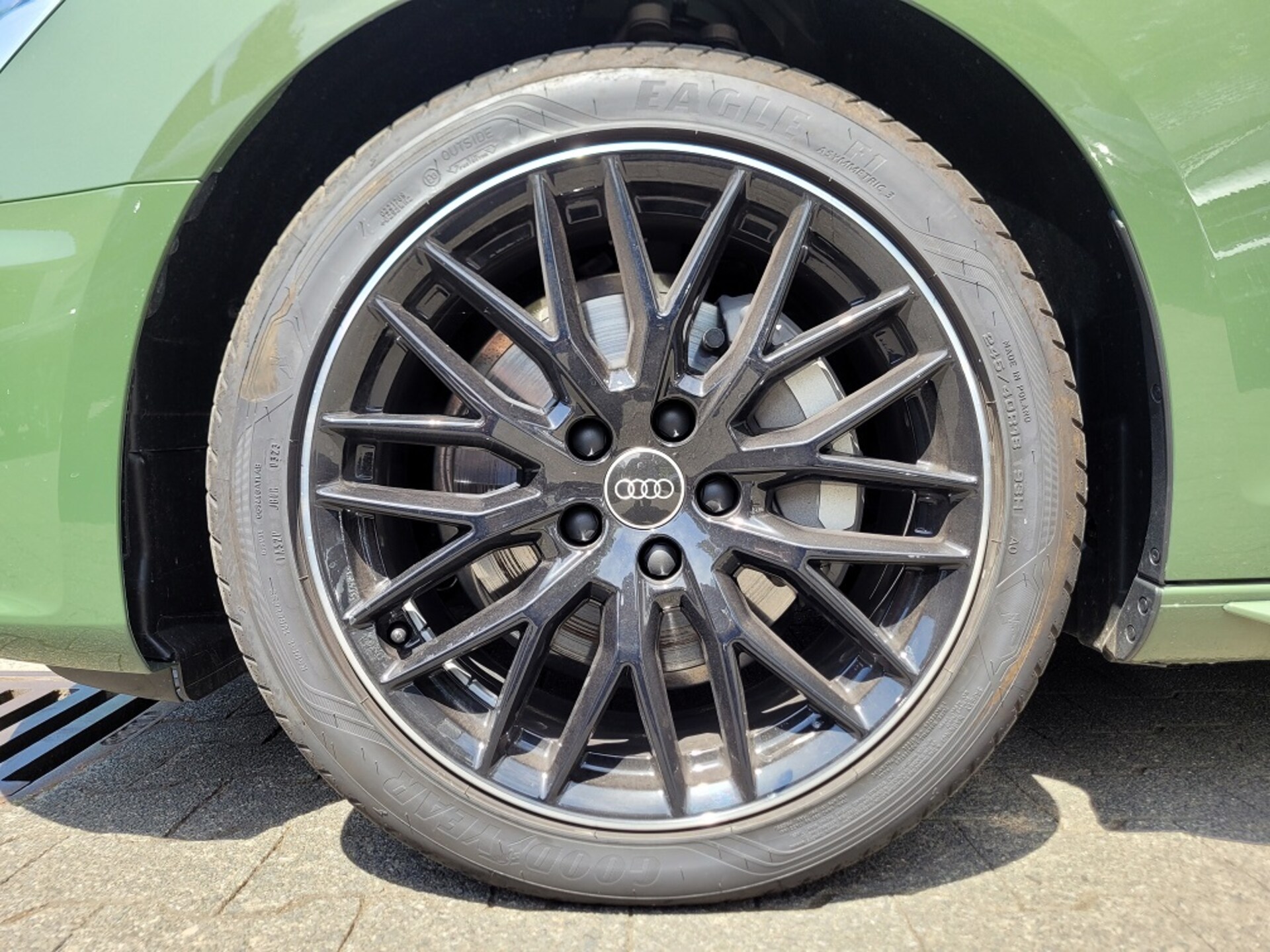Audi A4 Avant S line