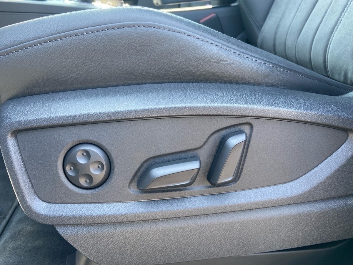 Image about Audi Q5 Sportback TFSI e S line business 50 TFSI e quattro S tronic