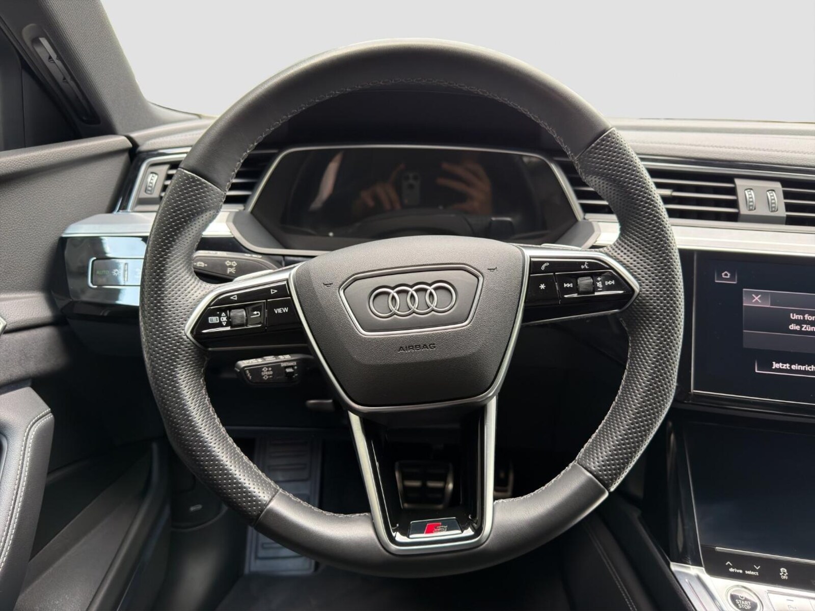 Audi Q8 Sportback e-tron – Bild 11