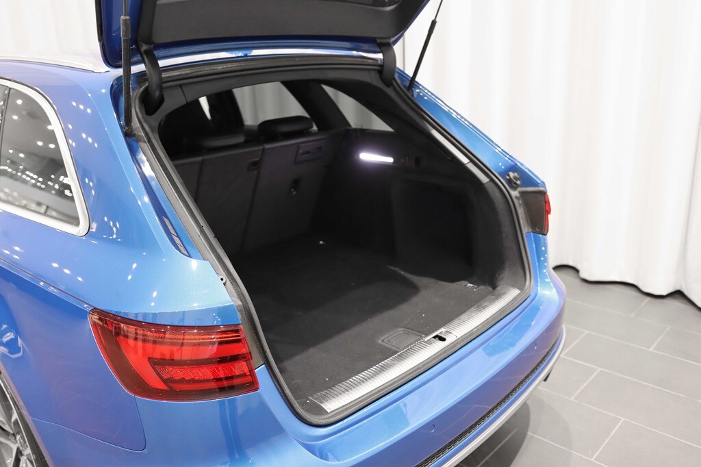 Bild som visar&nbsp;Audi S4 Avant&nbsp;S4 Avant 3.0 TFSI quattro 354 hk tiptronic - för mer information kontakta din Audi Partner