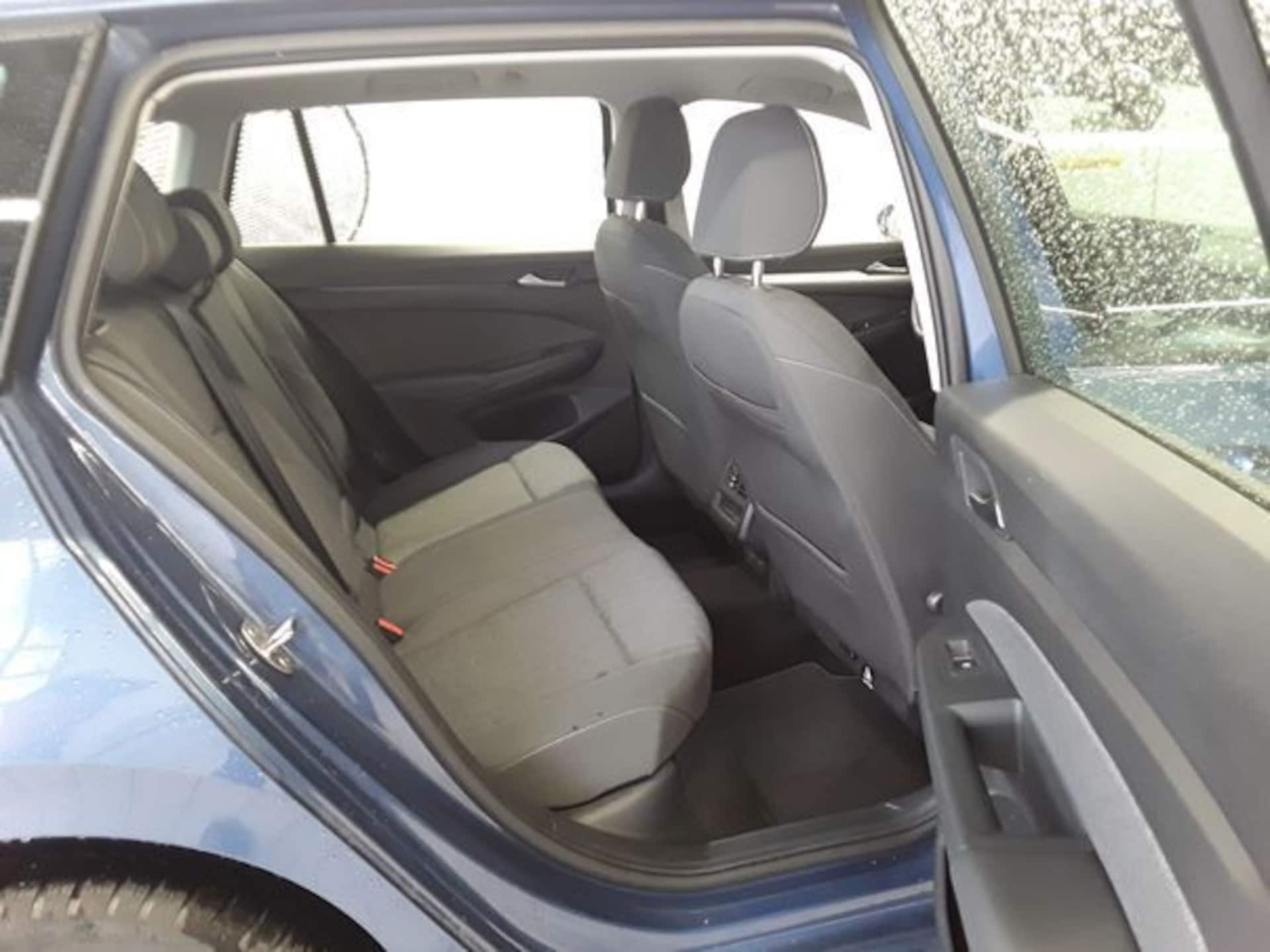 Volkswagen Golf Variant Life