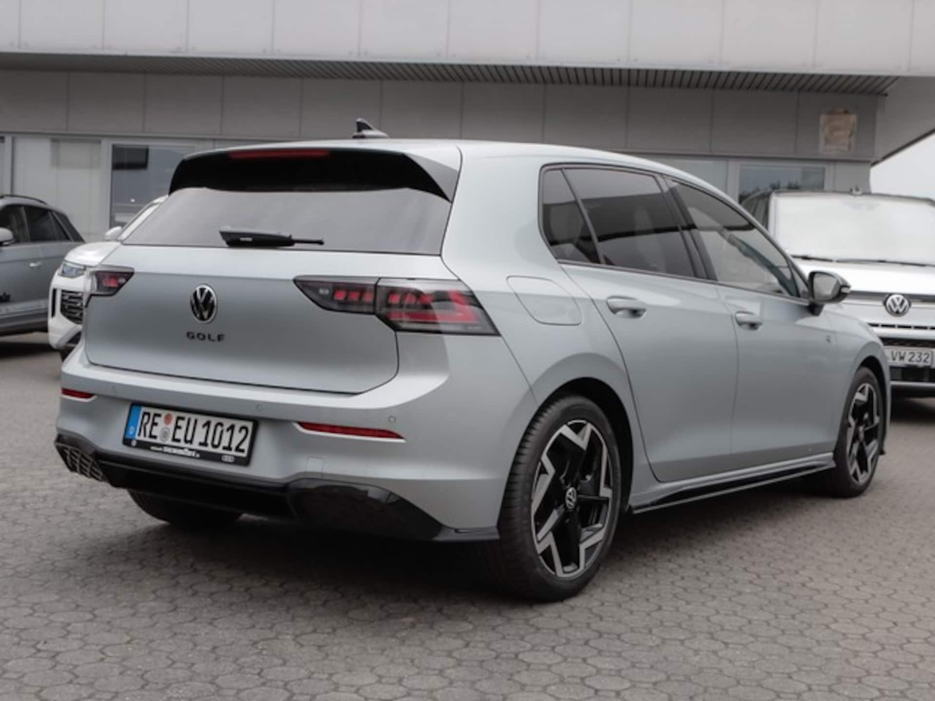 Volkswagen Golf R-Line