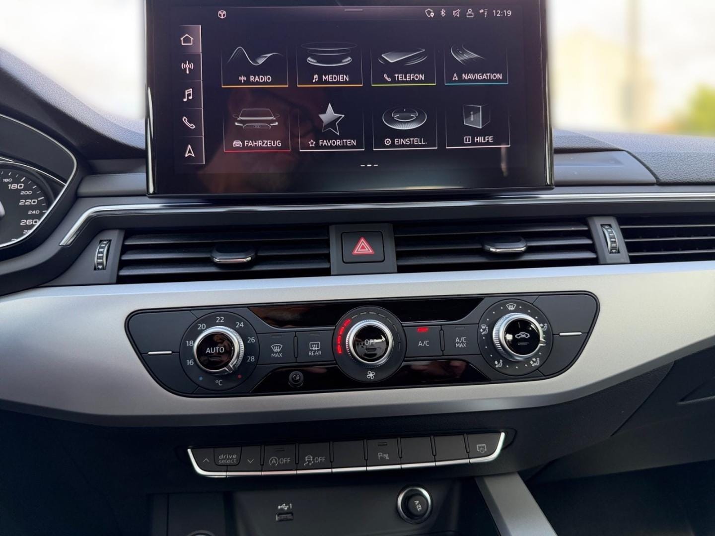 Bild über Audi A5 Sportback 40 TFSI S tronic - für weitere Informationen kontaktieren Sie den Audi Partner