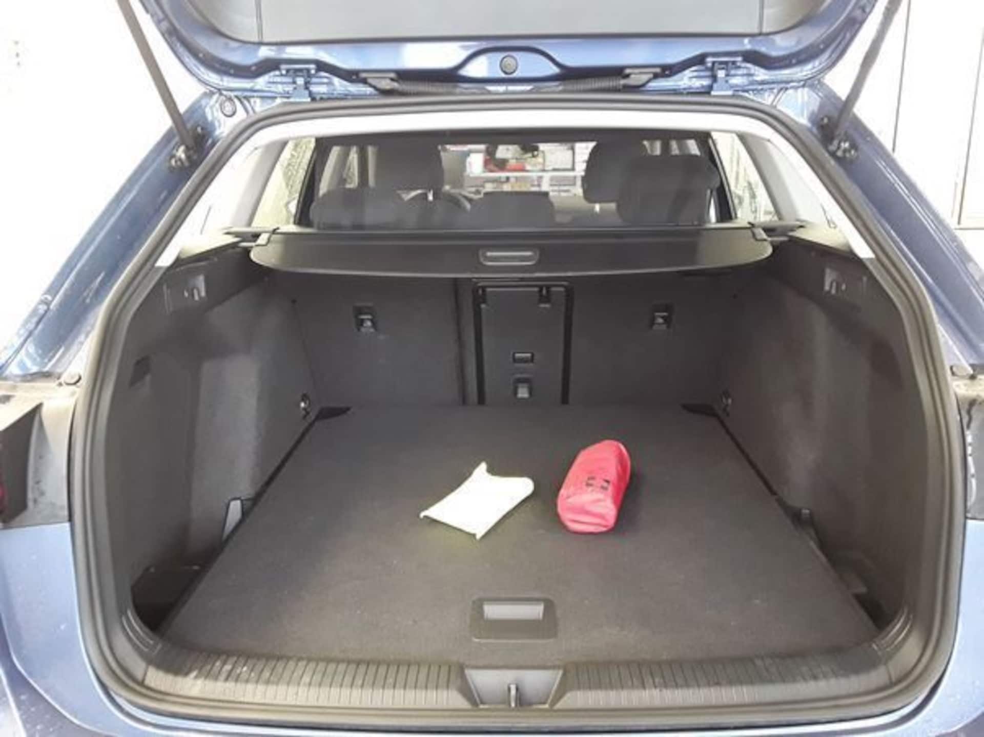 Volkswagen Golf Variant Life