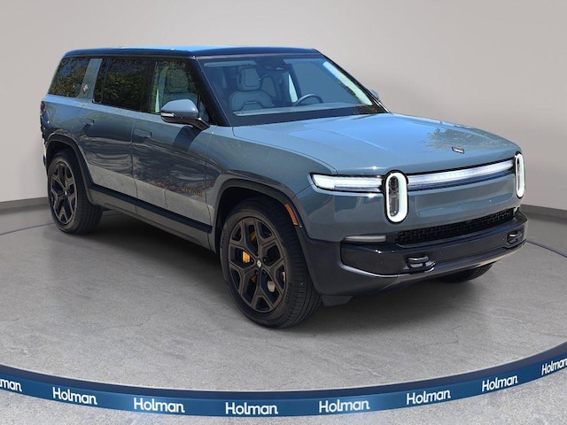 2025 Rivian R1S