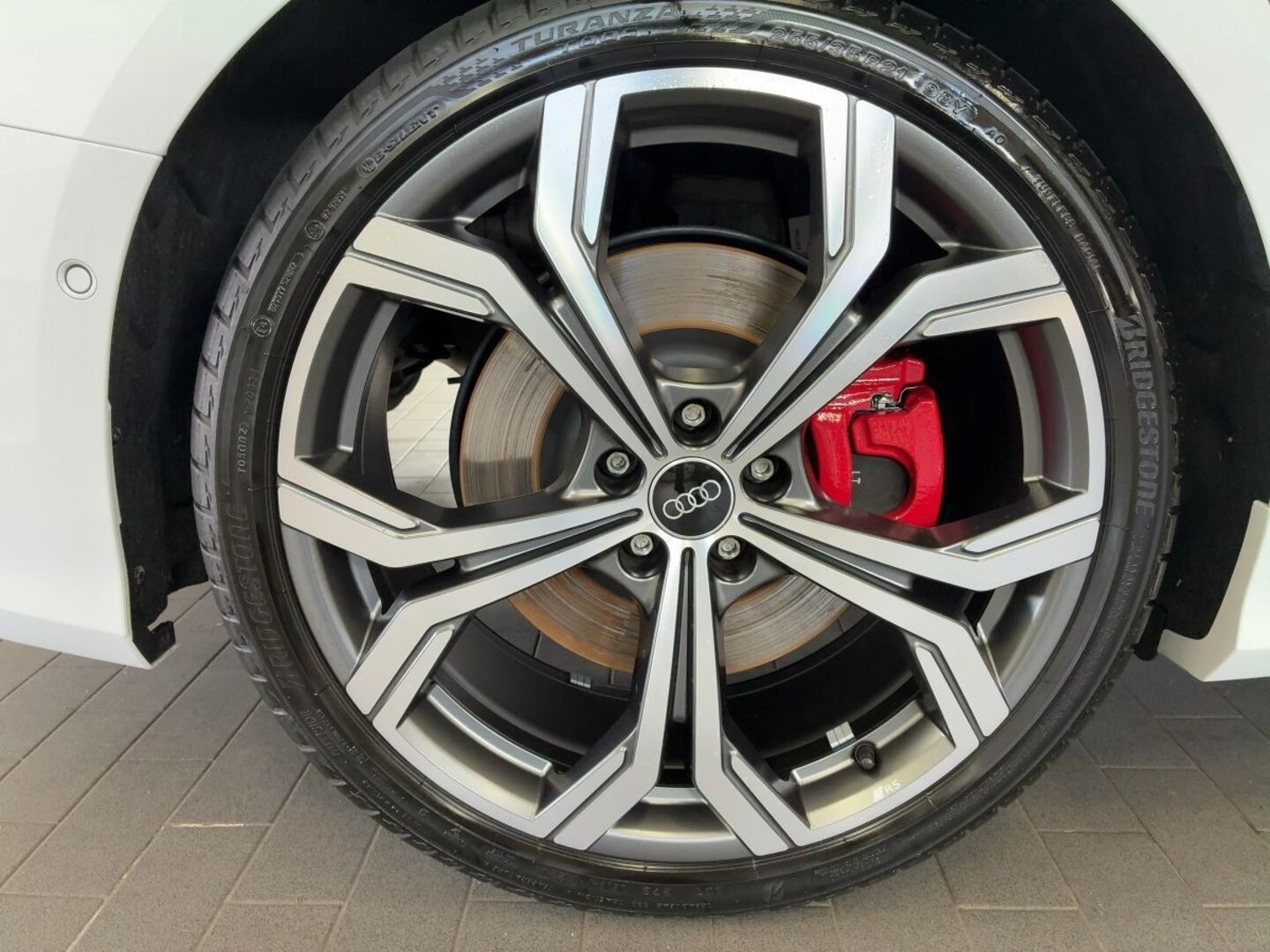 Bild über Audi S6 Avant S6 Avant TDI 253(344) kW(PS) tiptronic - für weitere Informationen kontaktieren Sie den Audi Partner