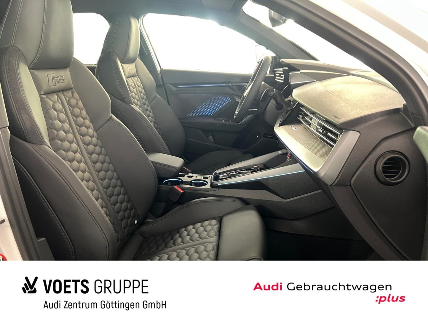 Bild über Audi RS 3 Sportback TFSI quattro 294 kW S tronic - für weitere Informationen kontaktieren Sie den Audi Partner