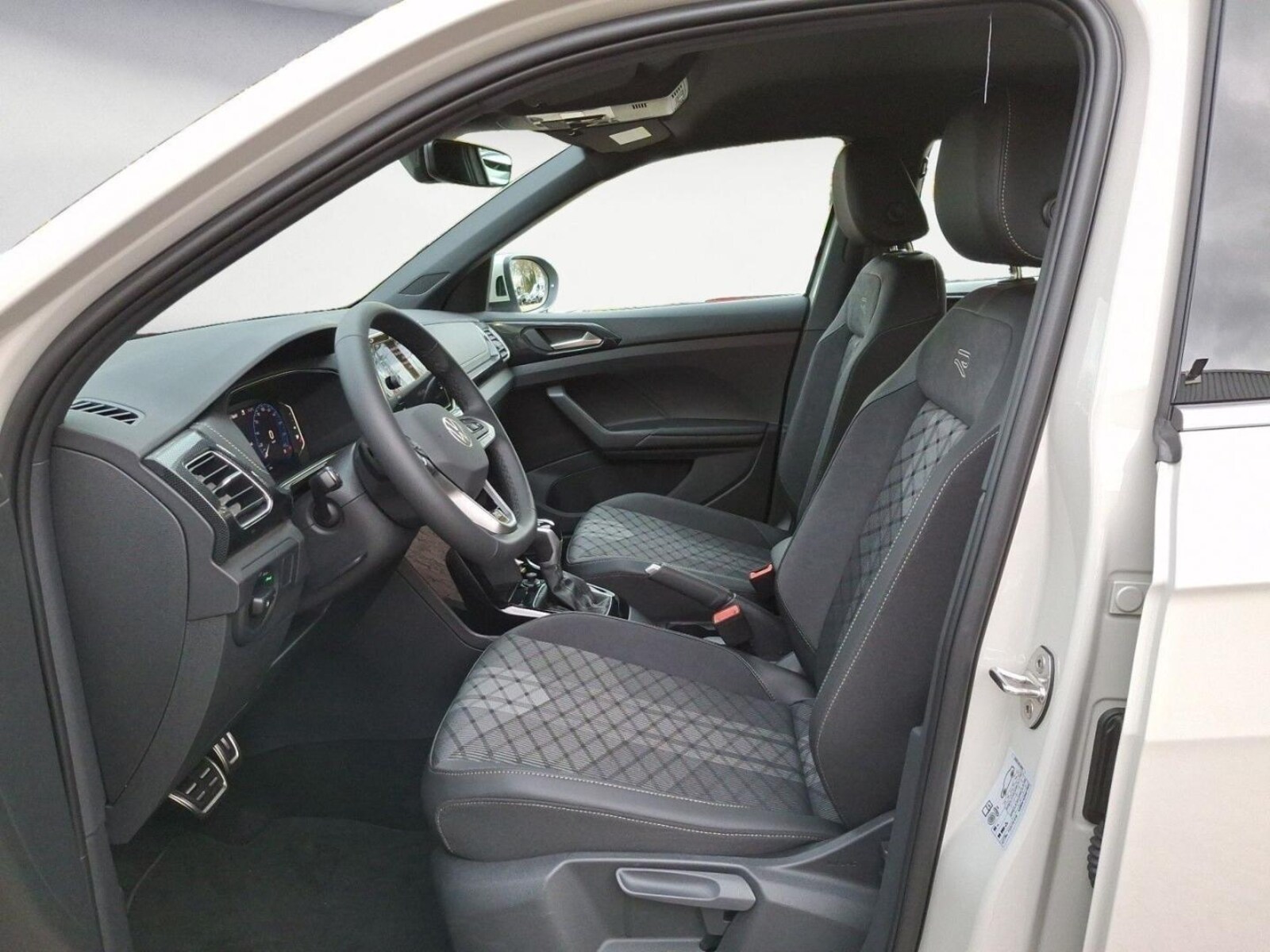 Volkswagen T-Cross – Bild 8