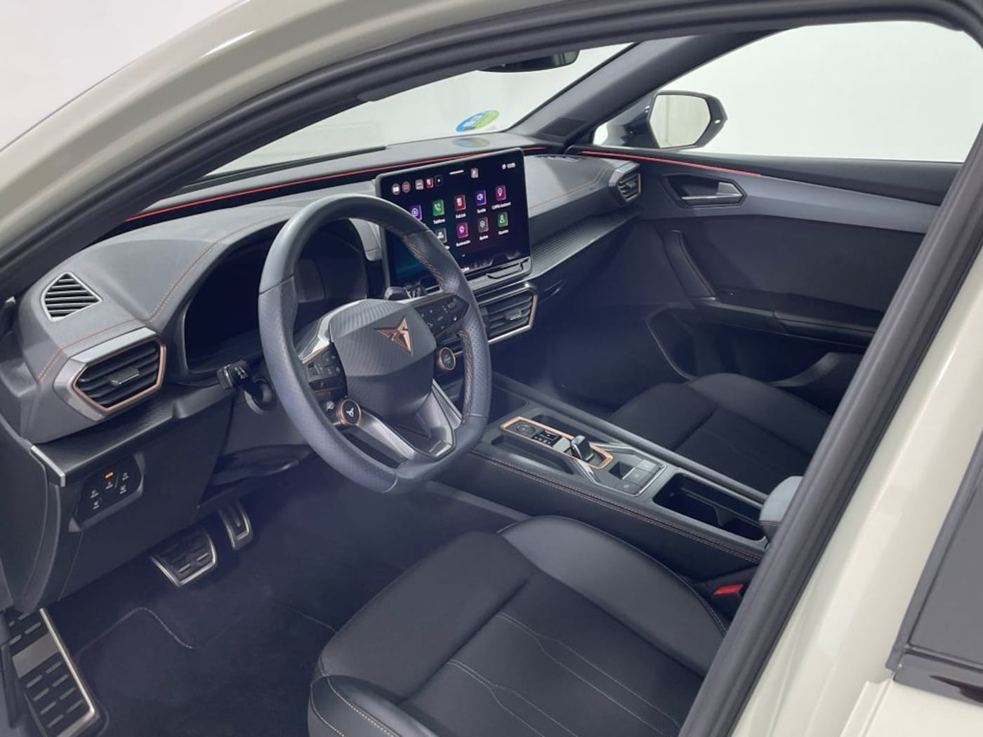 CUPRA Leon León 1.5 eTSI DSG 110 kW (150 CV) — photo 16
