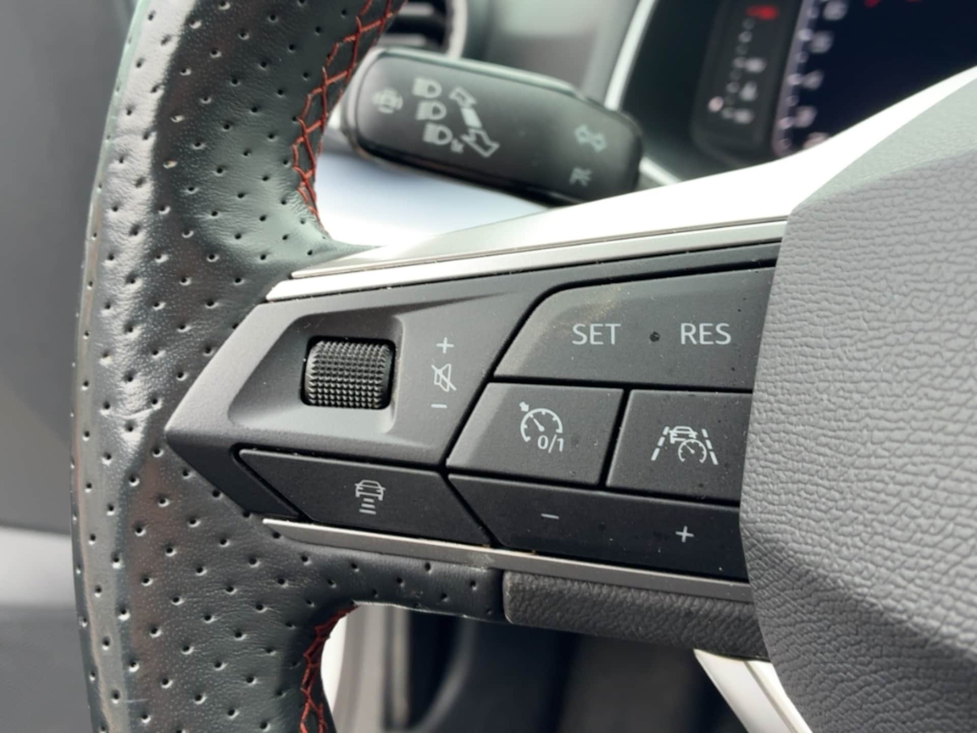 SEAT Arona FR