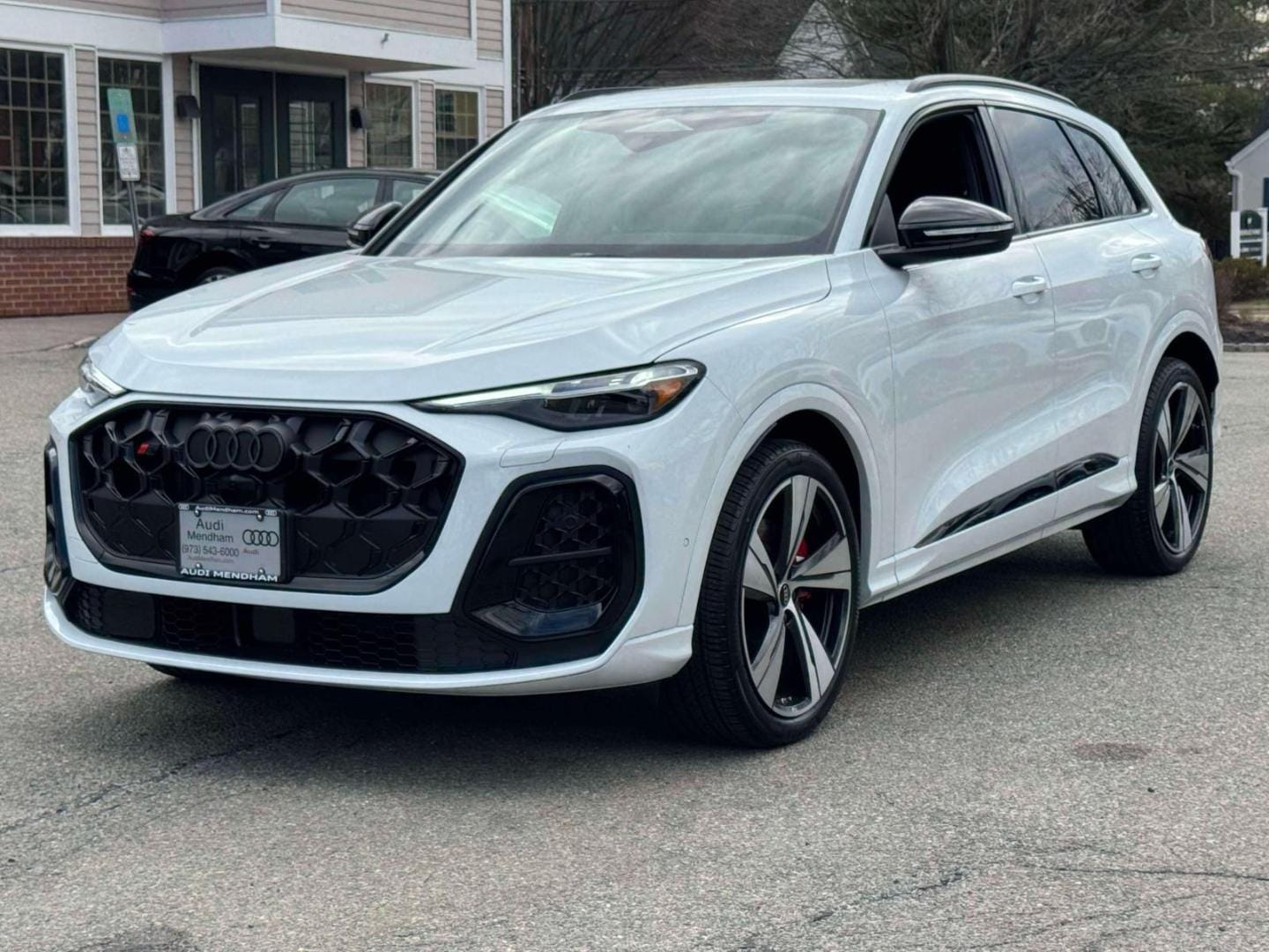 2025 Audi SQ5 Premium Plus's photo