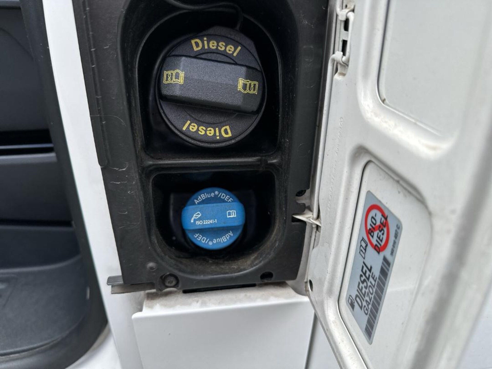 Volkswagen T6 Transporter Kasten langer Radstand