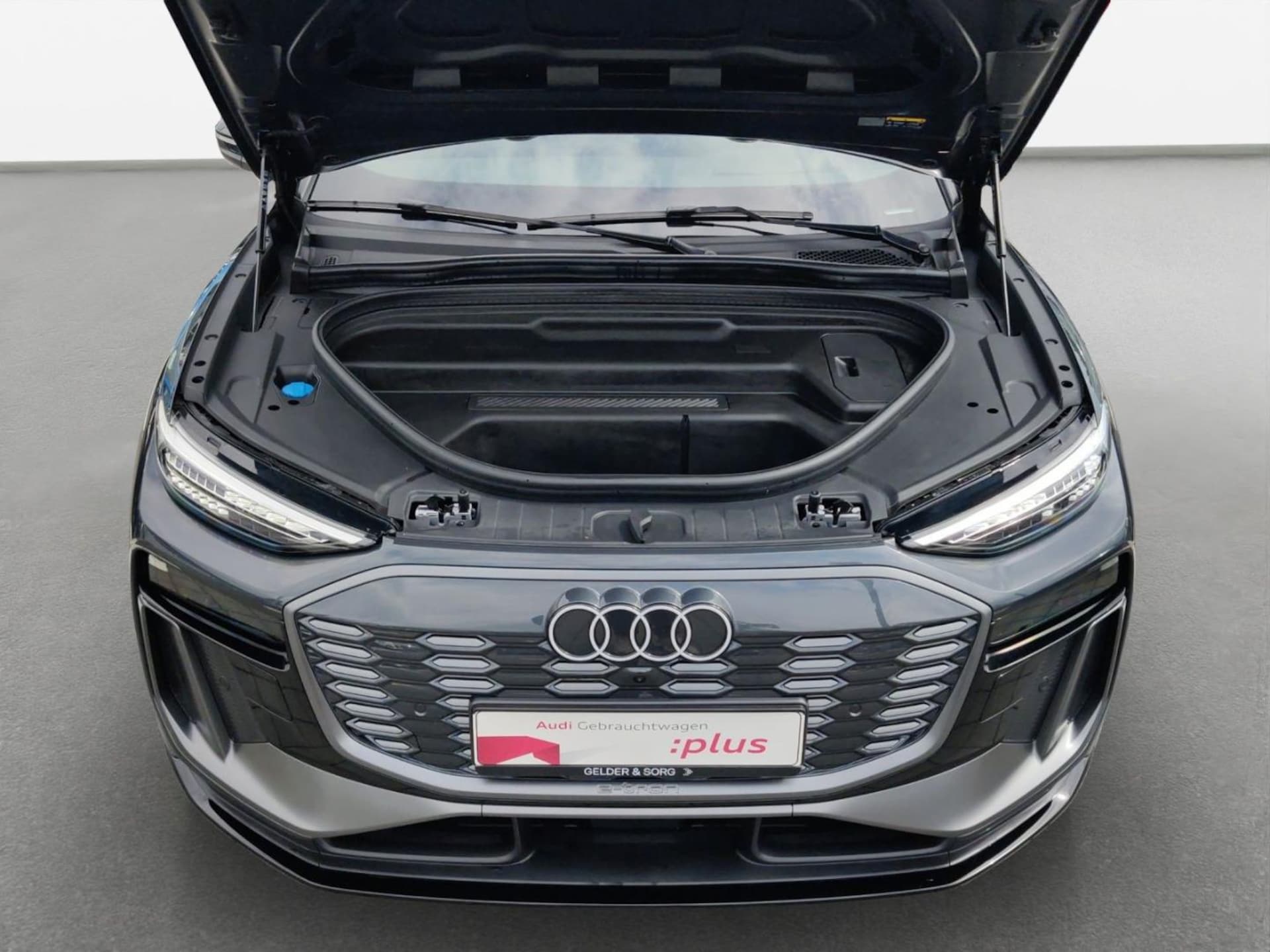 Audi Q6 SUV e-tron
